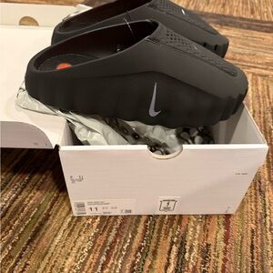 Nike Mid 001 Black Slide Shoes